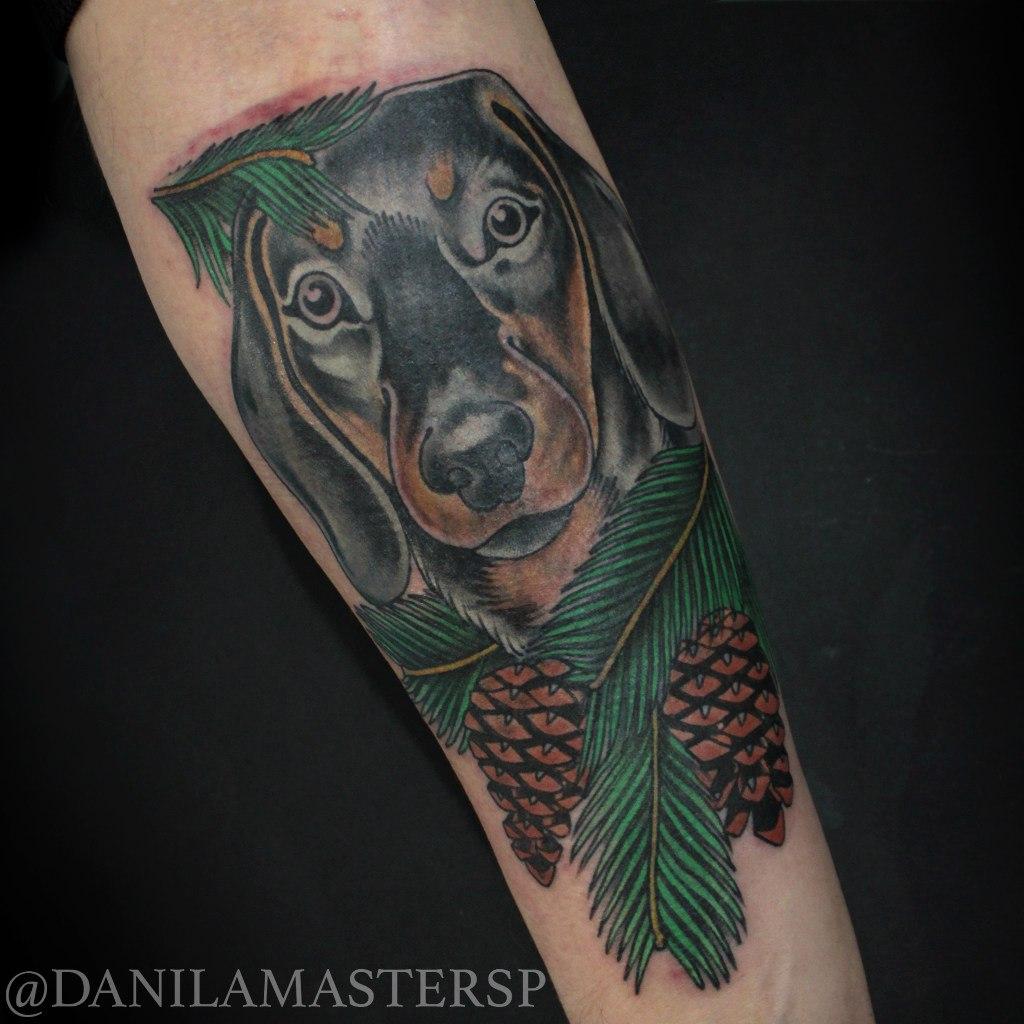 Художественная татуировка «Собака» от Данилы-Мастера. Работа выполнена за 2,5 часа по собственному дизайну. Кавер