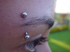 87 of the Most Amazing Eyebrow Piercing Designs You Will Ever Find Piercing Shop, Piercing Tattoo, Body Piercing, Piercings For Men, Facial Piercings, Red Dragon Tattoo, Best Eyebrow Products, Eye Jewelry, Peircings