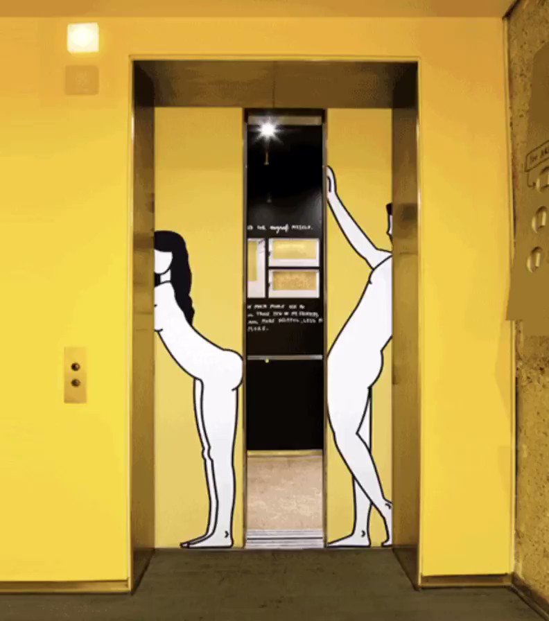 Безумная дверь. Наклейки на двери лифта. Наклейка на дверь входную. Двери лифта. Креативные двери лифта.