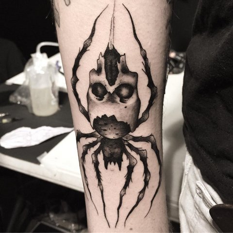 Что означает татуировка паука для мужчин? Тату паук, значение для девушек