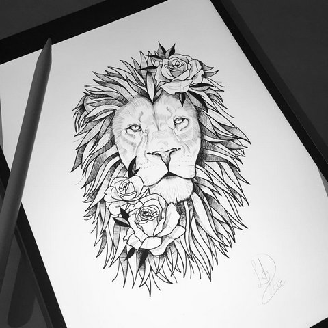 Татуировка льва с розами