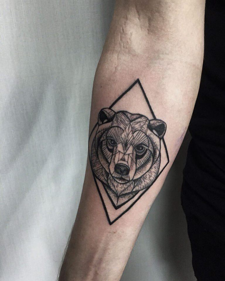 что означает татуировка медведь