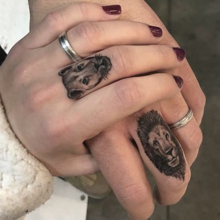 татуировки на пальцах