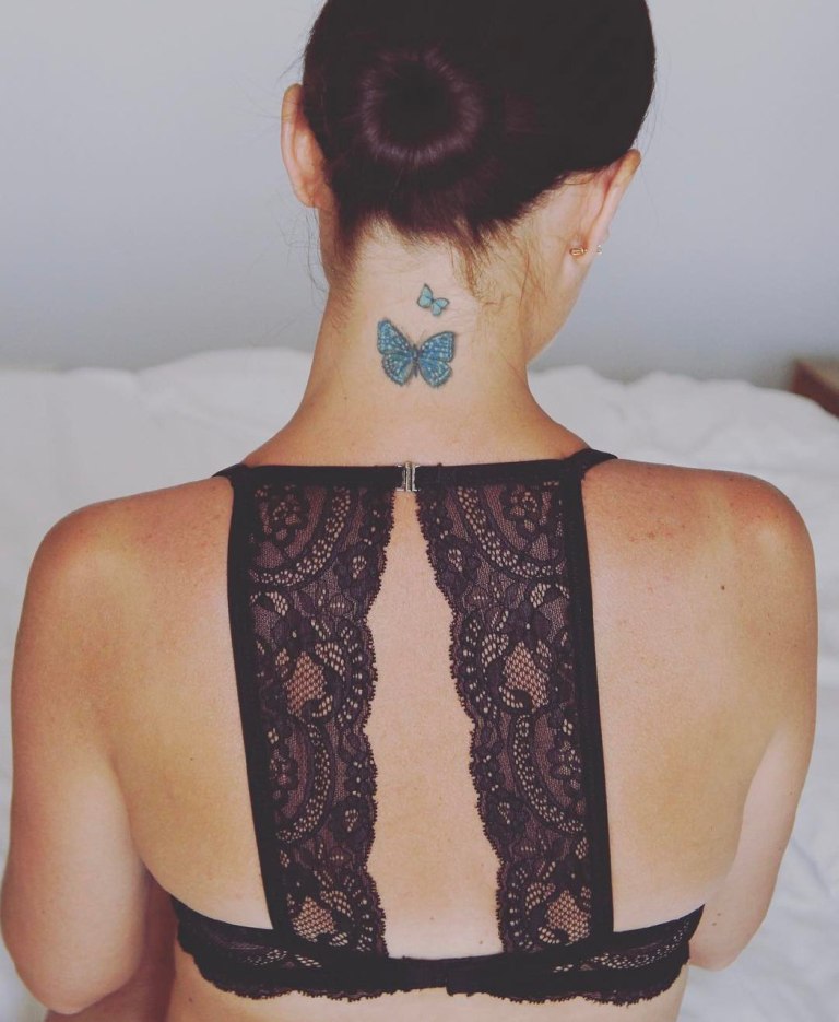 татуировка на шее для девушек