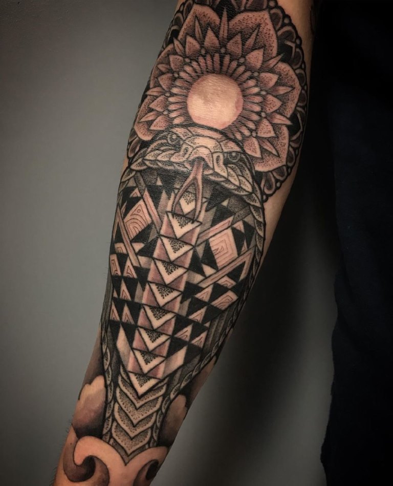 кобра татуировка