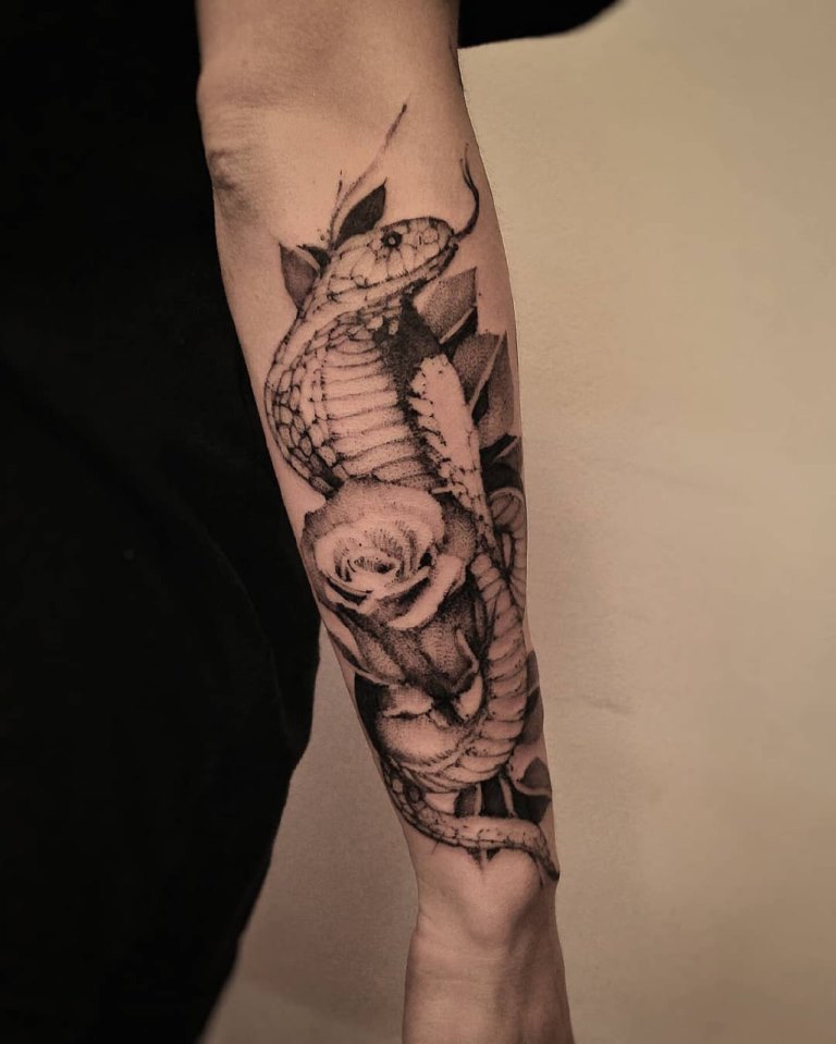 значение татуировки кобра