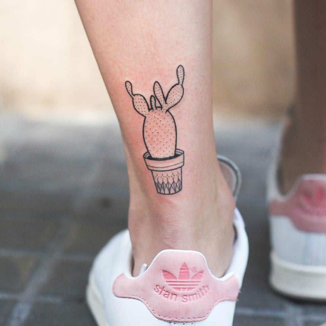 18 Inspiring Girly Tattoos by Rachael Ainsworth