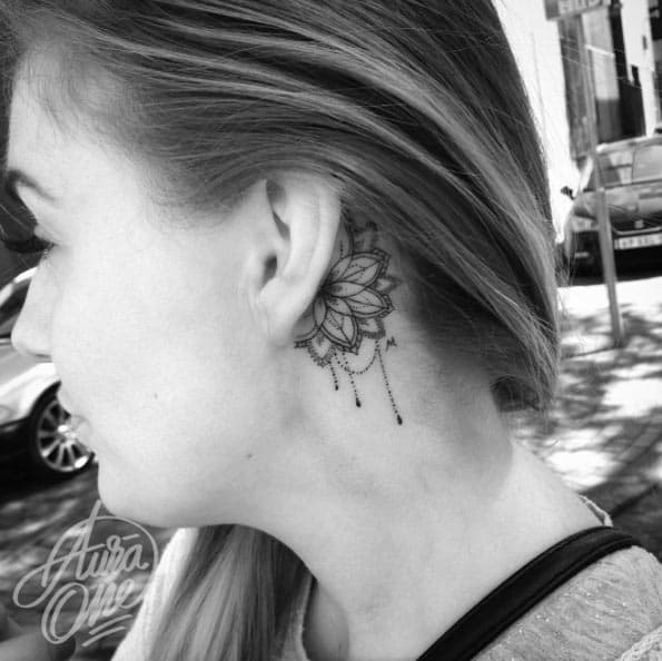 behind-the-ear-tattoo-design-37