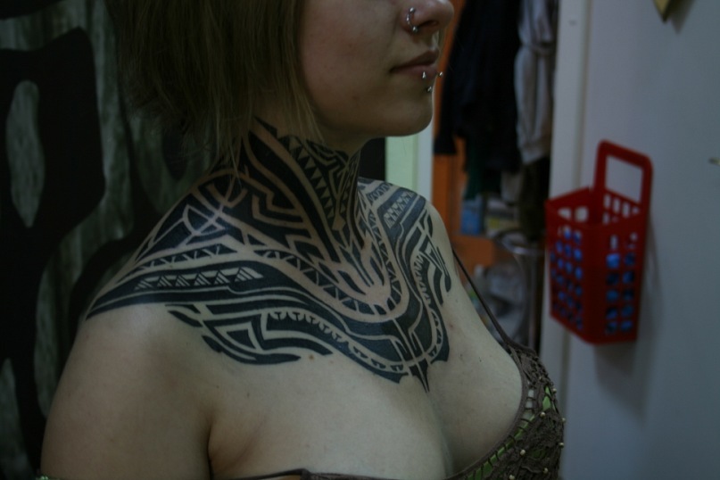 Значение татуировок на шее - каким мужчинам или женщинам лучше всего подходит тату на шее?